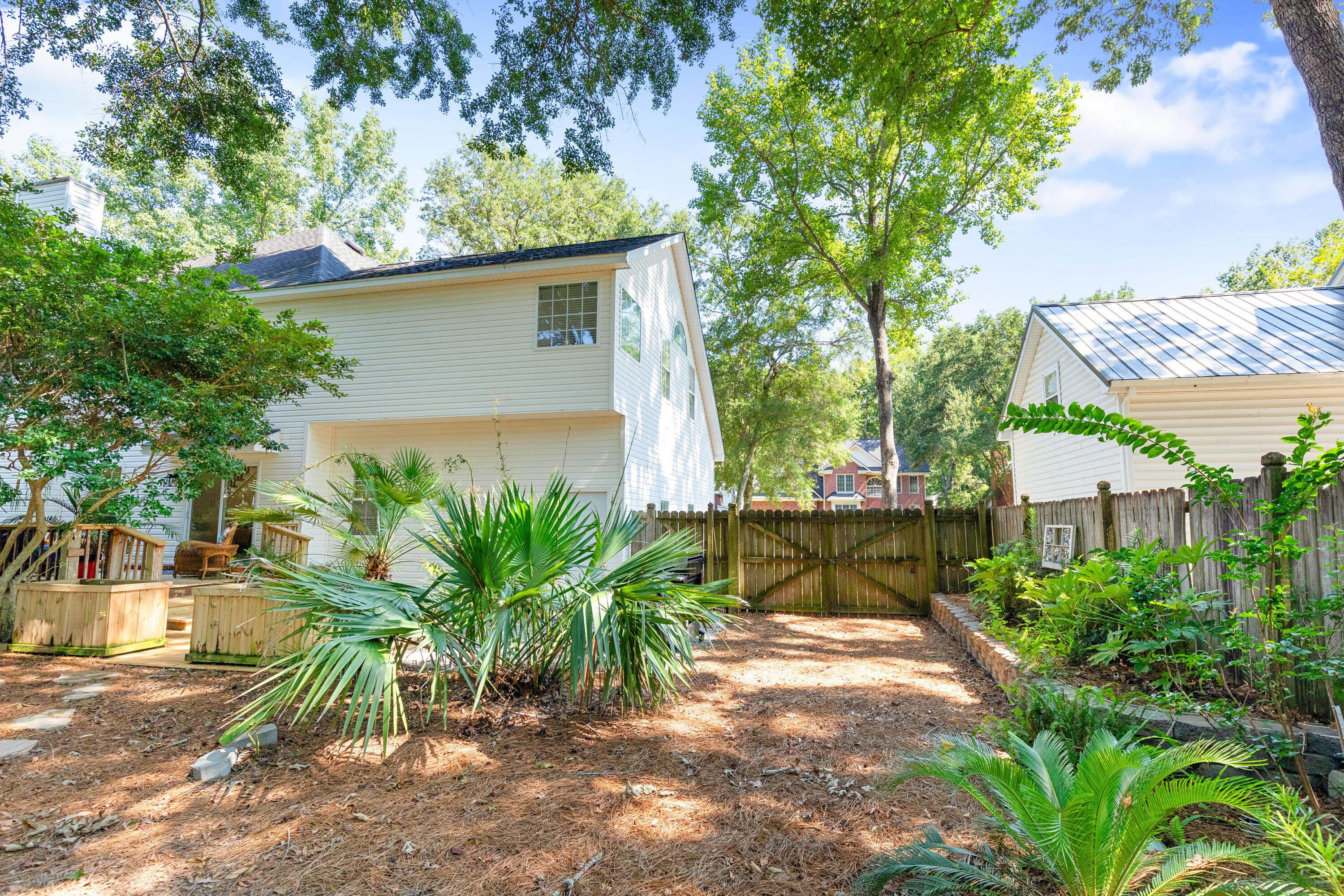405 Springfield Road Mount Pleasant, SC 29464 - Photo 62 of 63 Gate to and from front