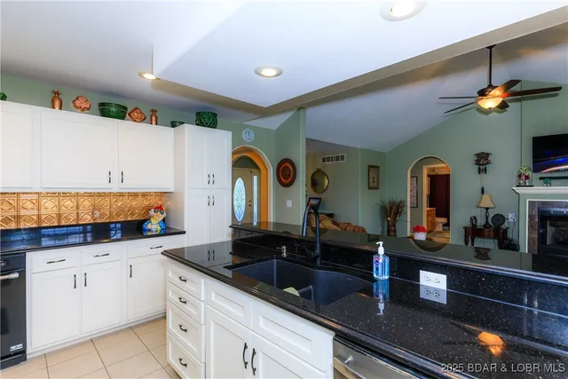 $599,000 | 2174 State Road, Linn Creek, MO 65052