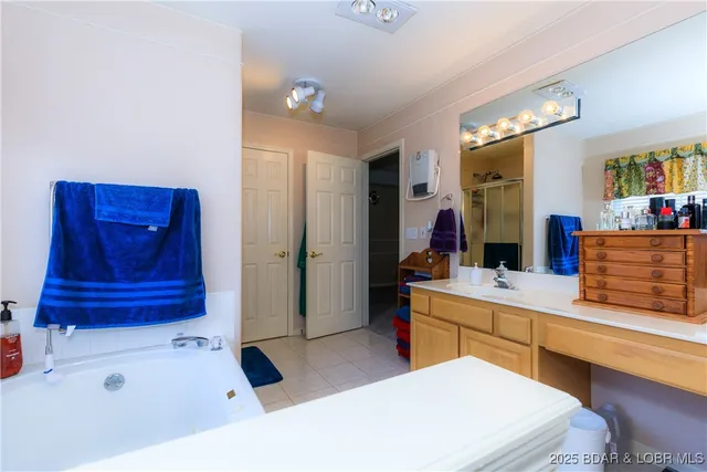 $599,000 | 2174 State Road, Linn Creek, MO 65052