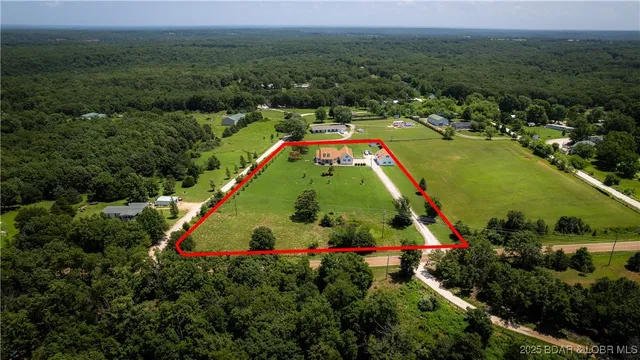$599,000 | 2174 State Road, Linn Creek, MO 65052