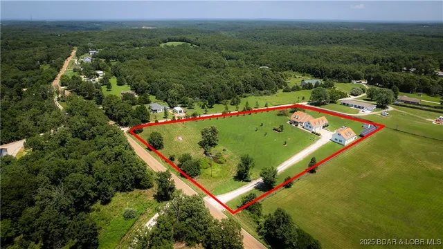 $599,000 | 2174 State Road, Linn Creek, MO 65052