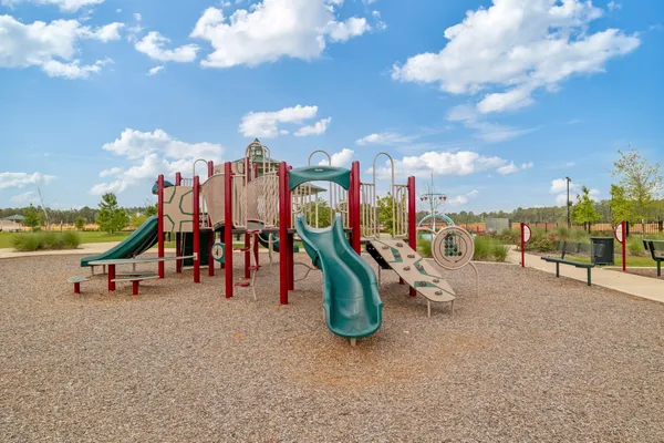$1,670 | 16441 Blossom Grv Drive, Conroe, TX 77303