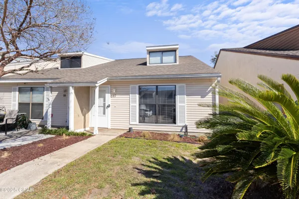 $1,800 | 3415 West 19th Street, Unit 17, Panama City, FL 32405