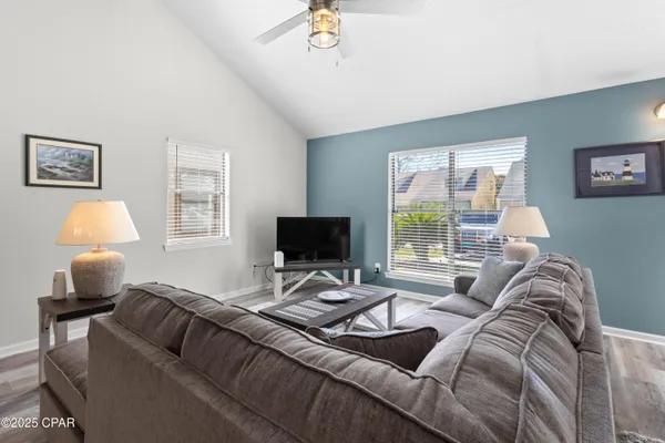 $1,800 | 3415 West 19th Street, Unit 17, Panama City, FL 32405