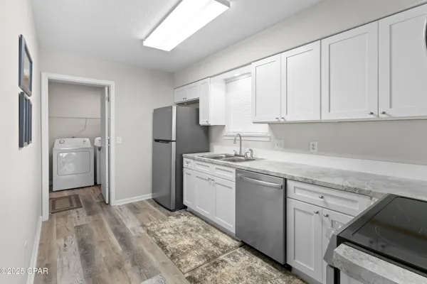 $1,800 | 3415 West 19th Street, Unit 17, Panama City, FL 32405