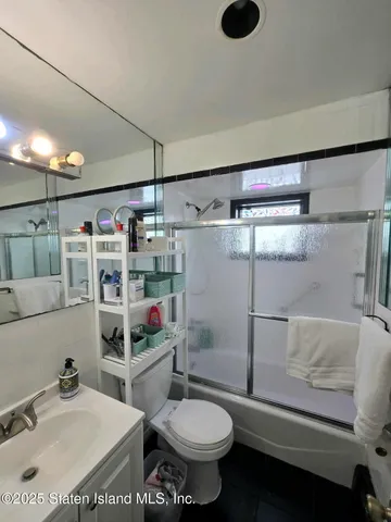 $1,300,000 | 207 Eylandt Street | Annadale