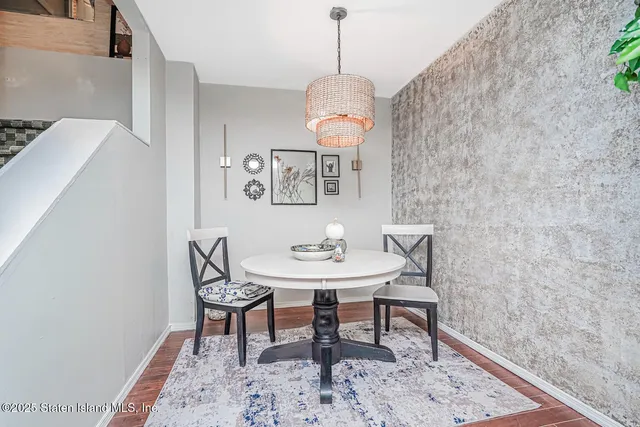 $1,300,000 | 207 Eylandt Street | Annadale