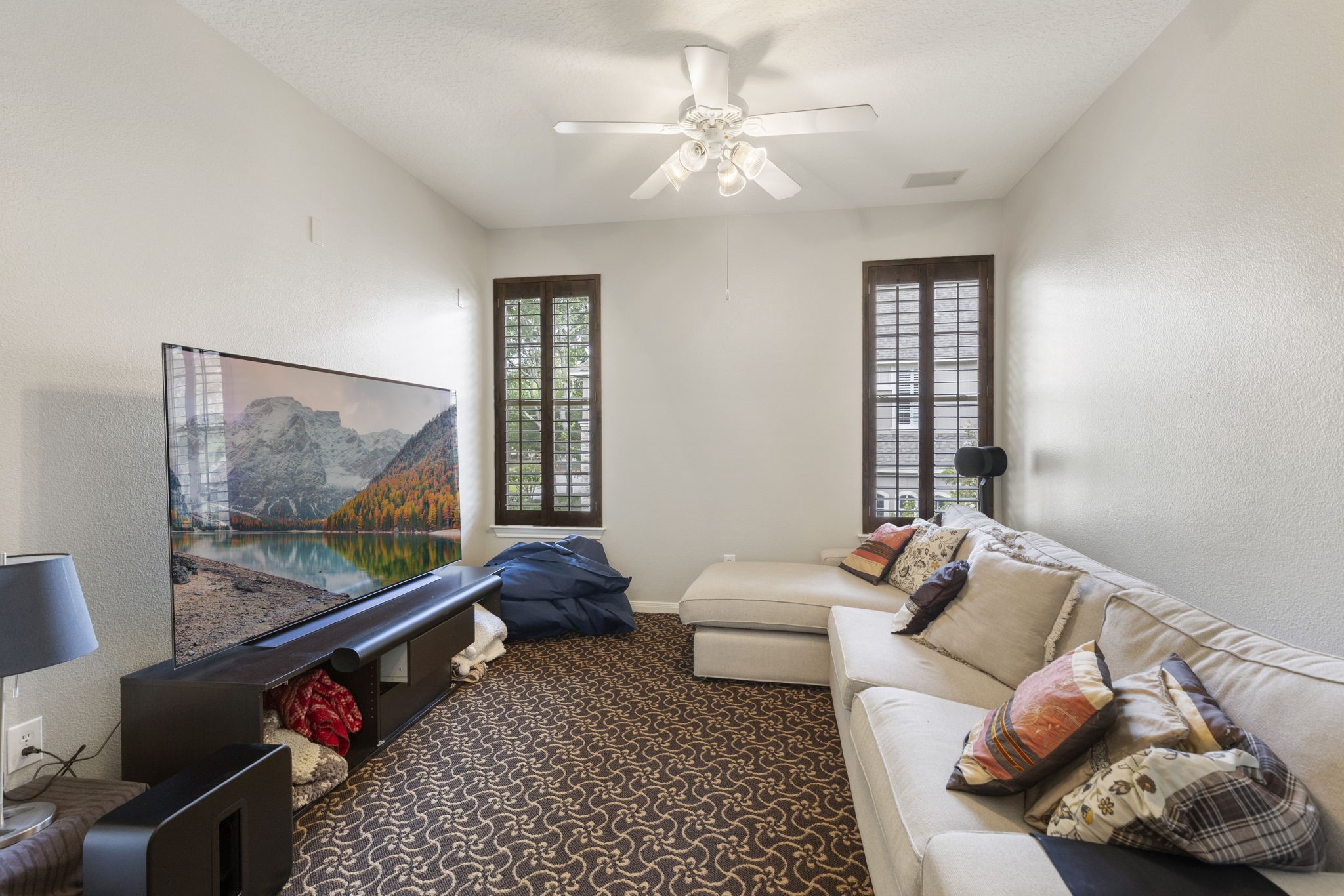 107 East Mirror Ridge Circle The Woodlands, TX 77382 - Photo 42 of 47 a living room with furniture and a window
