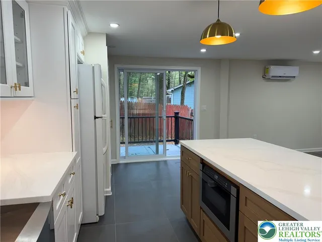 a view of a kitchen area