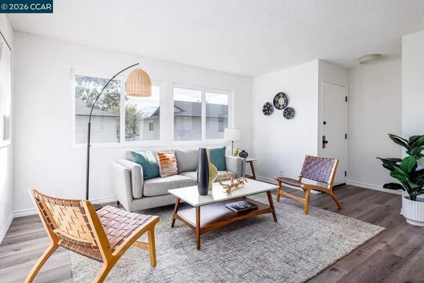 $2,300 | 1033 Mohr Lane, Concord, CA 94518