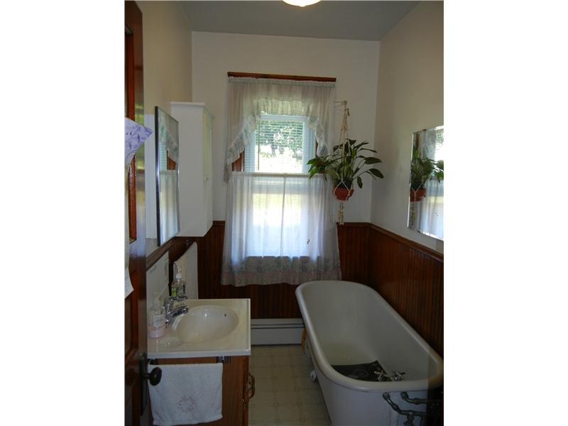 350 Knight Street Woonsocket, RI 02895 - Photo 10 of 23 Bathroom.