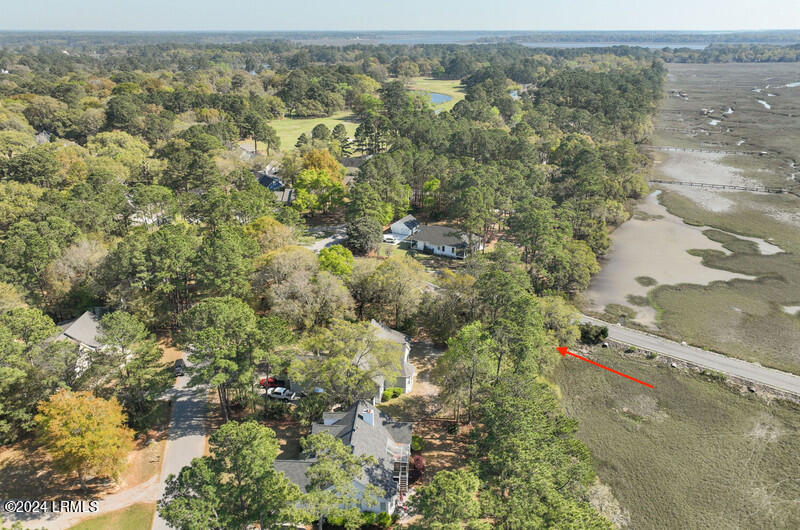 87 Tuscarora Avenue Beaufort, SC 29907 - Photo 2 of 19 On the Marsh