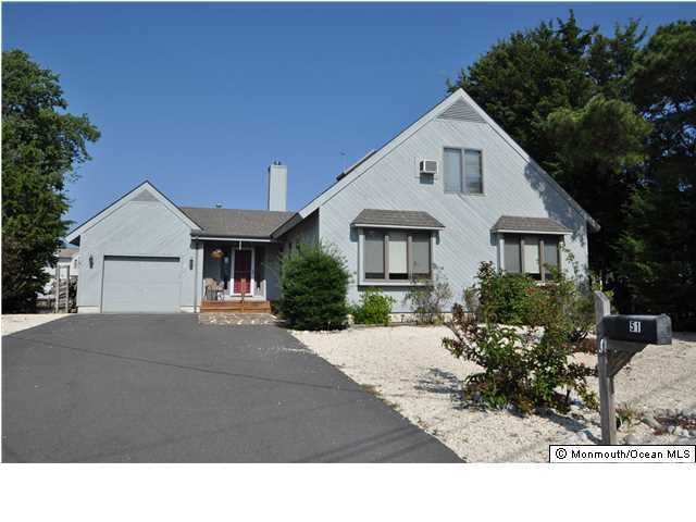 51 North Island Road Bayville, NJ 08721 - Photo 1 of 25 Primary Photo