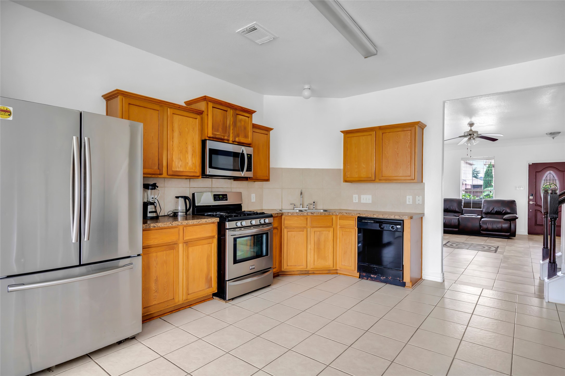 15835 Flagstone Walk Way Houston, TX 77049 - Photo 9 of 28