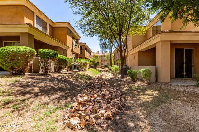 $395,000 | 4848 North 36th Street, Unit 115, Phoenix, AZ 85018
