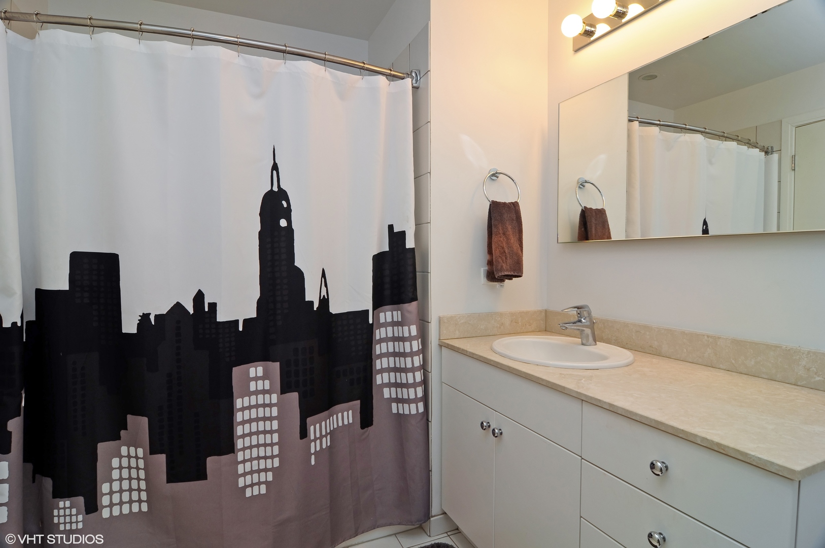 8 East Randolph Street, Unit 2307 Chicago, IL 60601 - Photo 11 of 26