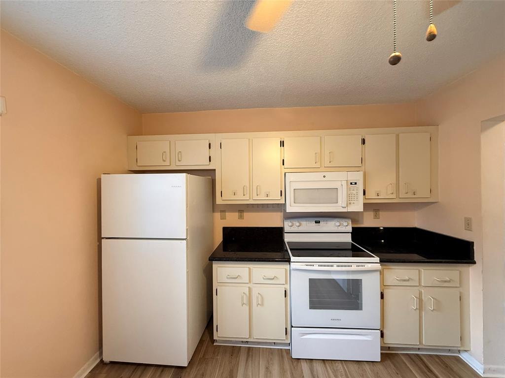7406 Woodmont Terrace, Unit 106 Tamarac, FL 33321 - Photo 6 of 20 Kitchen