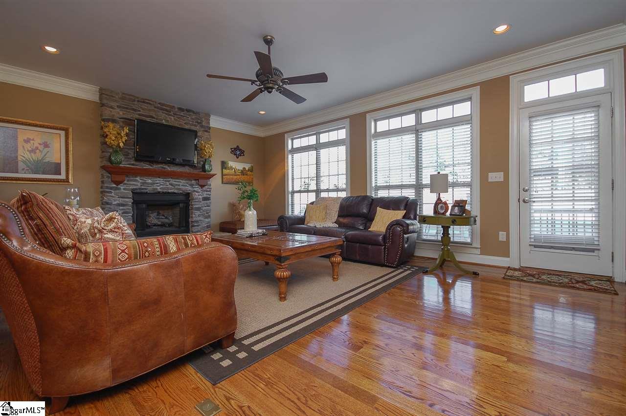 136 Pheasant Way Fountain Inn, SC 29644 - Photo 3 of 36