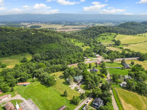 $763,900 | 275 Chuckey U M C Road, Chuckey, TN 37641