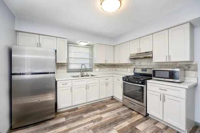 $469,900 | 1284 Snelling Avenue North, St. Paul, MN 55108