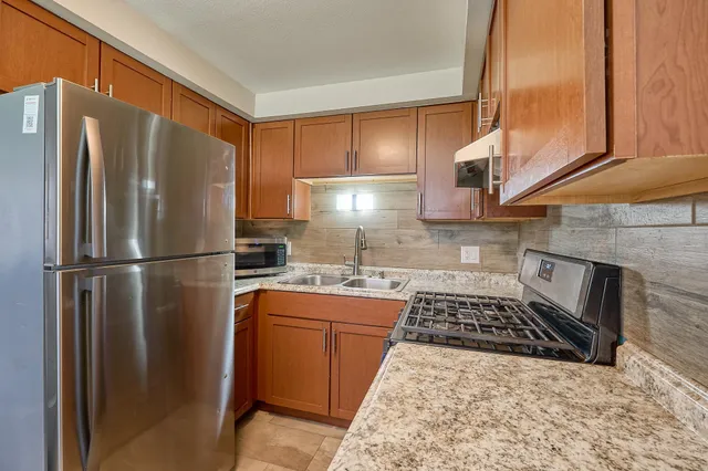 $469,900 | 1284 Snelling Avenue North, St. Paul, MN 55108