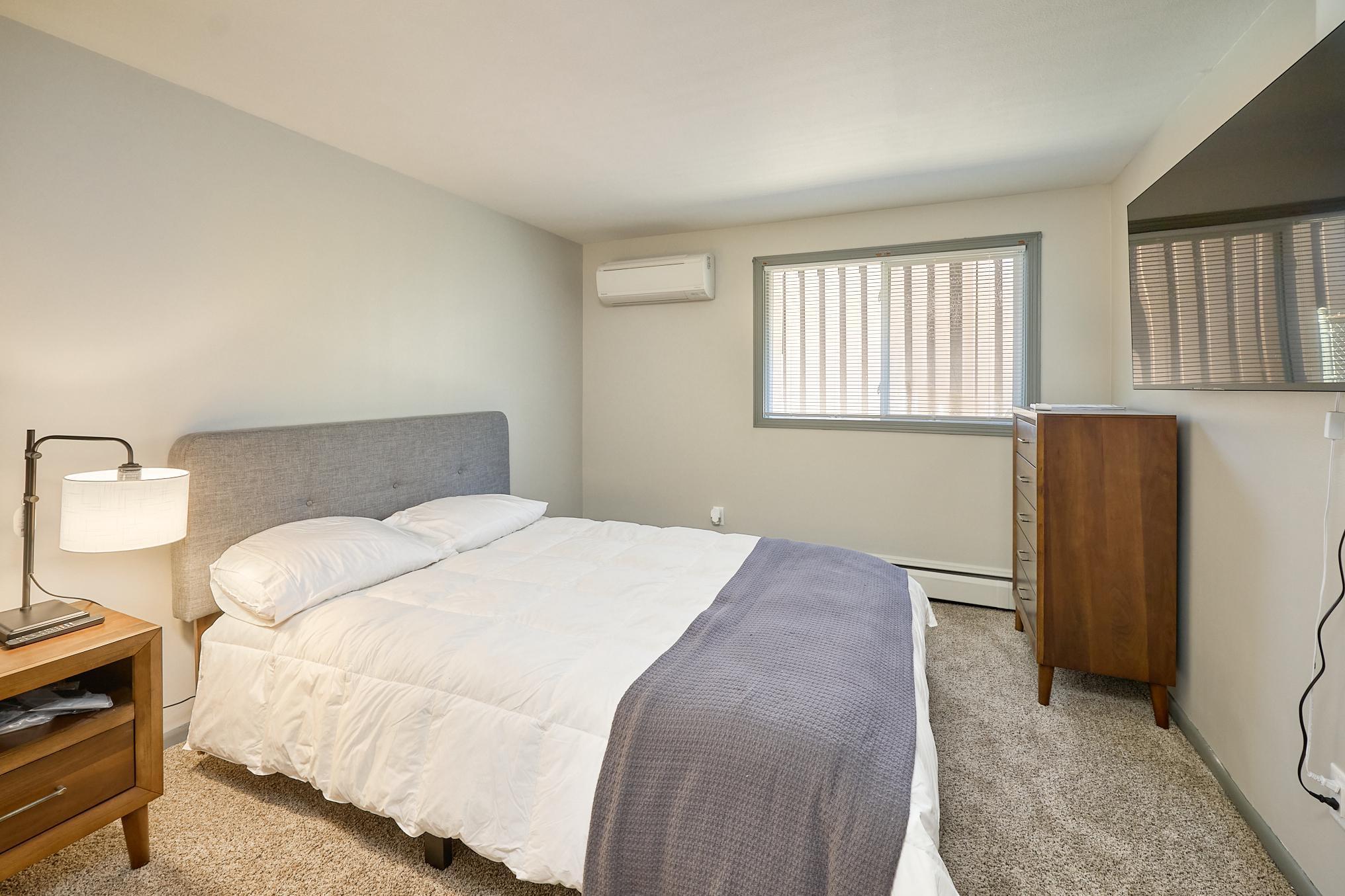 1284 Snelling Avenue North St. Paul, MN 55108 - Photo 19 of 24