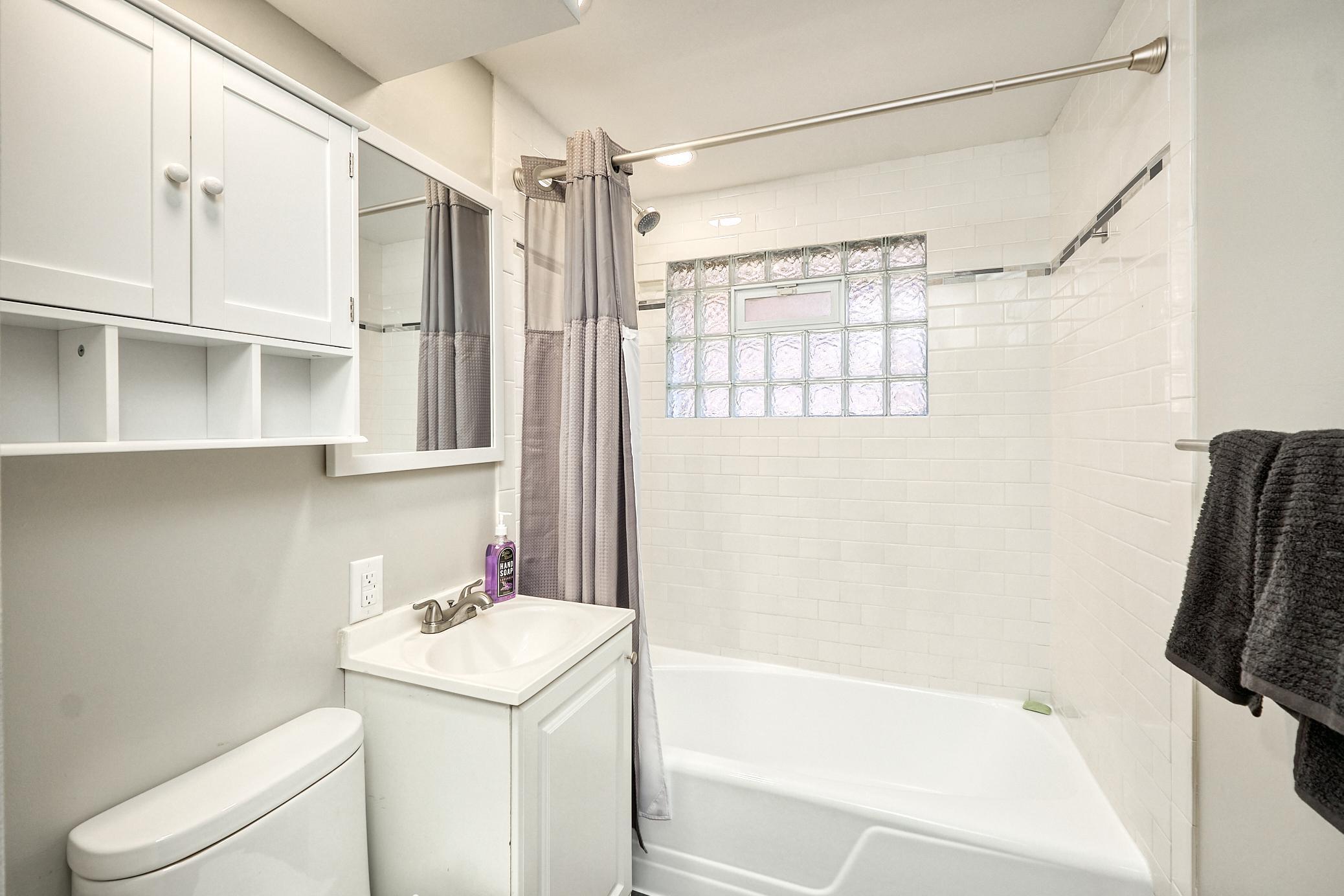 1284 Snelling Avenue North St. Paul, MN 55108 - Photo 20 of 24