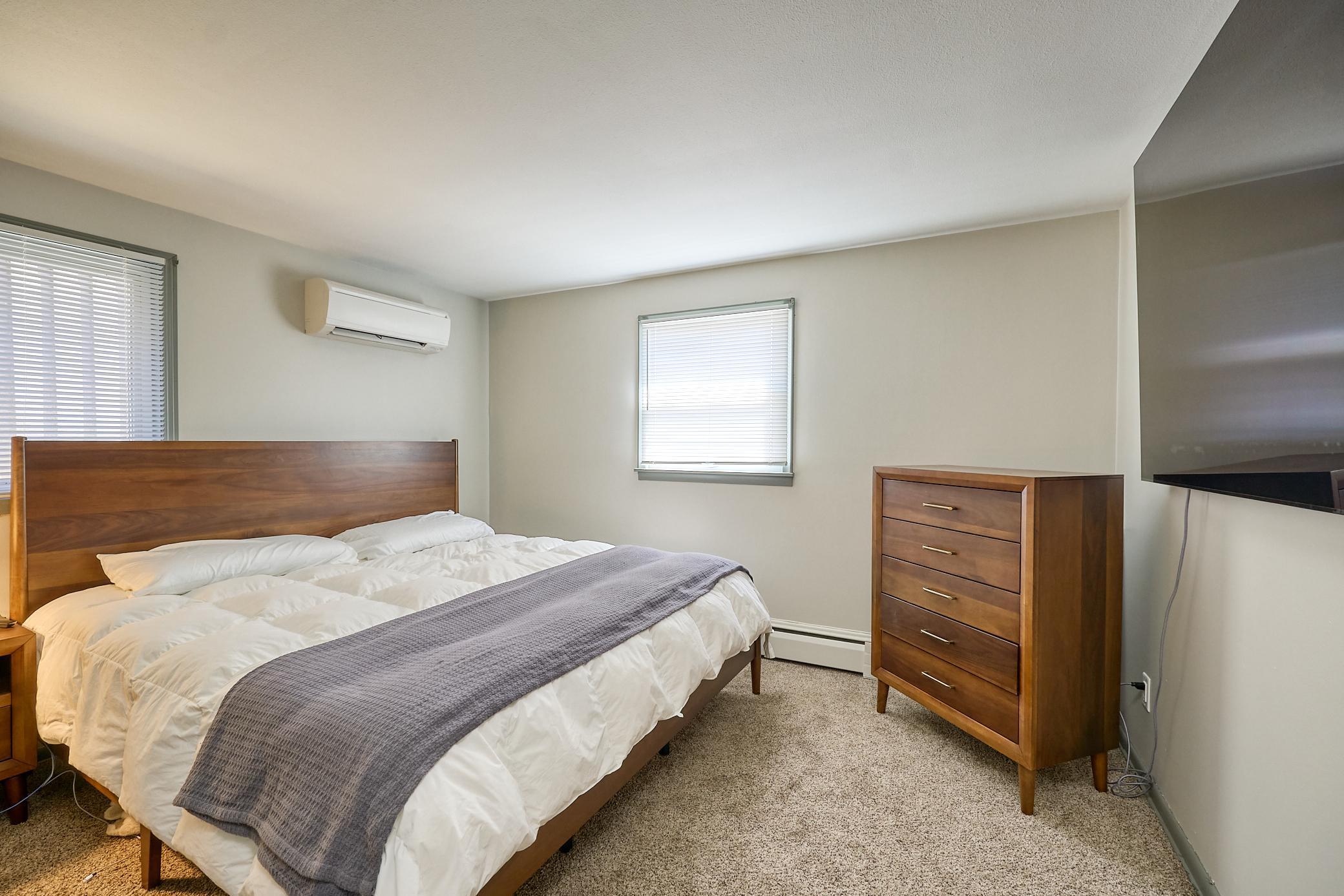 1284 Snelling Avenue North St. Paul, MN 55108 - Photo 21 of 24