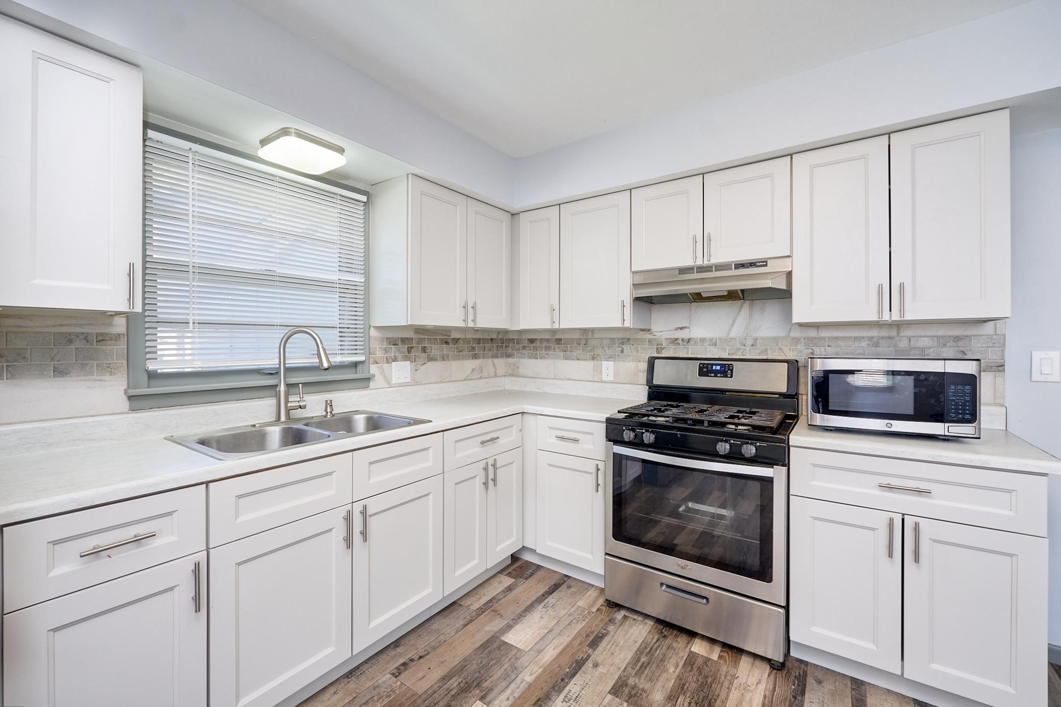 1284 Snelling Avenue North St. Paul, MN 55108 - Photo 10 of 24