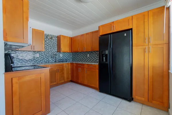 $2,500 | 214 Northeast 11th Street, Delray Beach, FL 33444