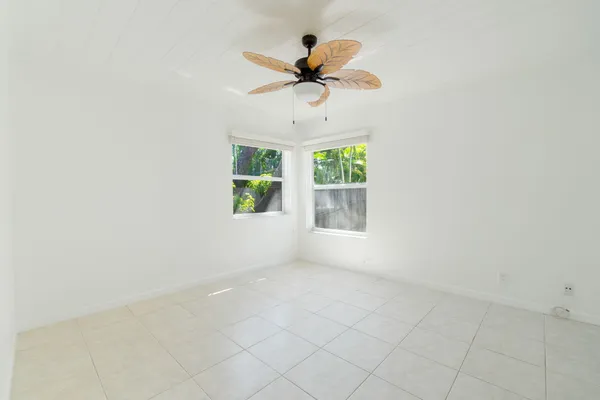 $2,500 | 214 Northeast 11th Street, Delray Beach, FL 33444