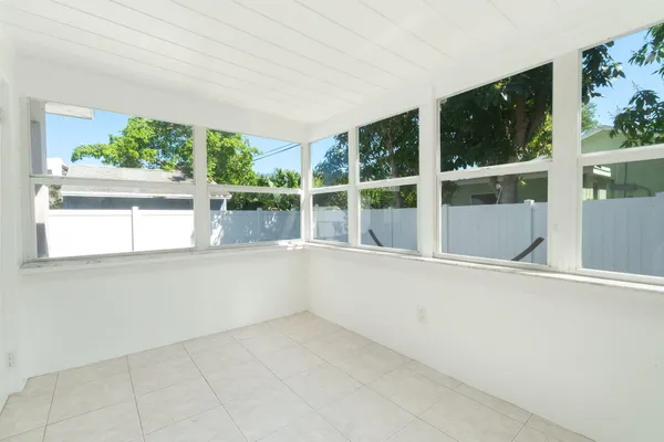 $2,500 | 214 Northeast 11th Street, Delray Beach, FL 33444