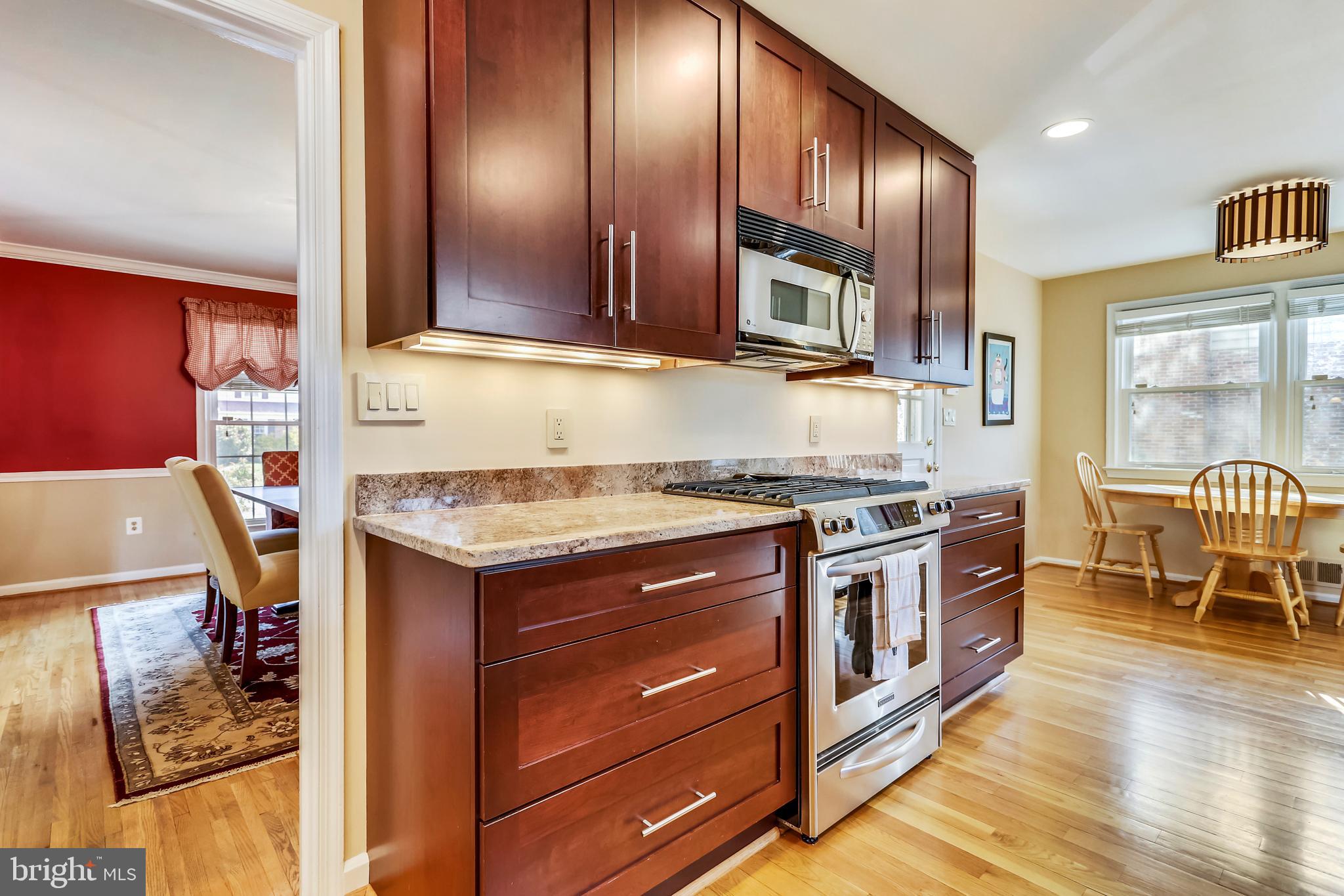 11820 Prestwick Road Potomac, MD 20854 - Photo 12 of 48 Gallery Image 12