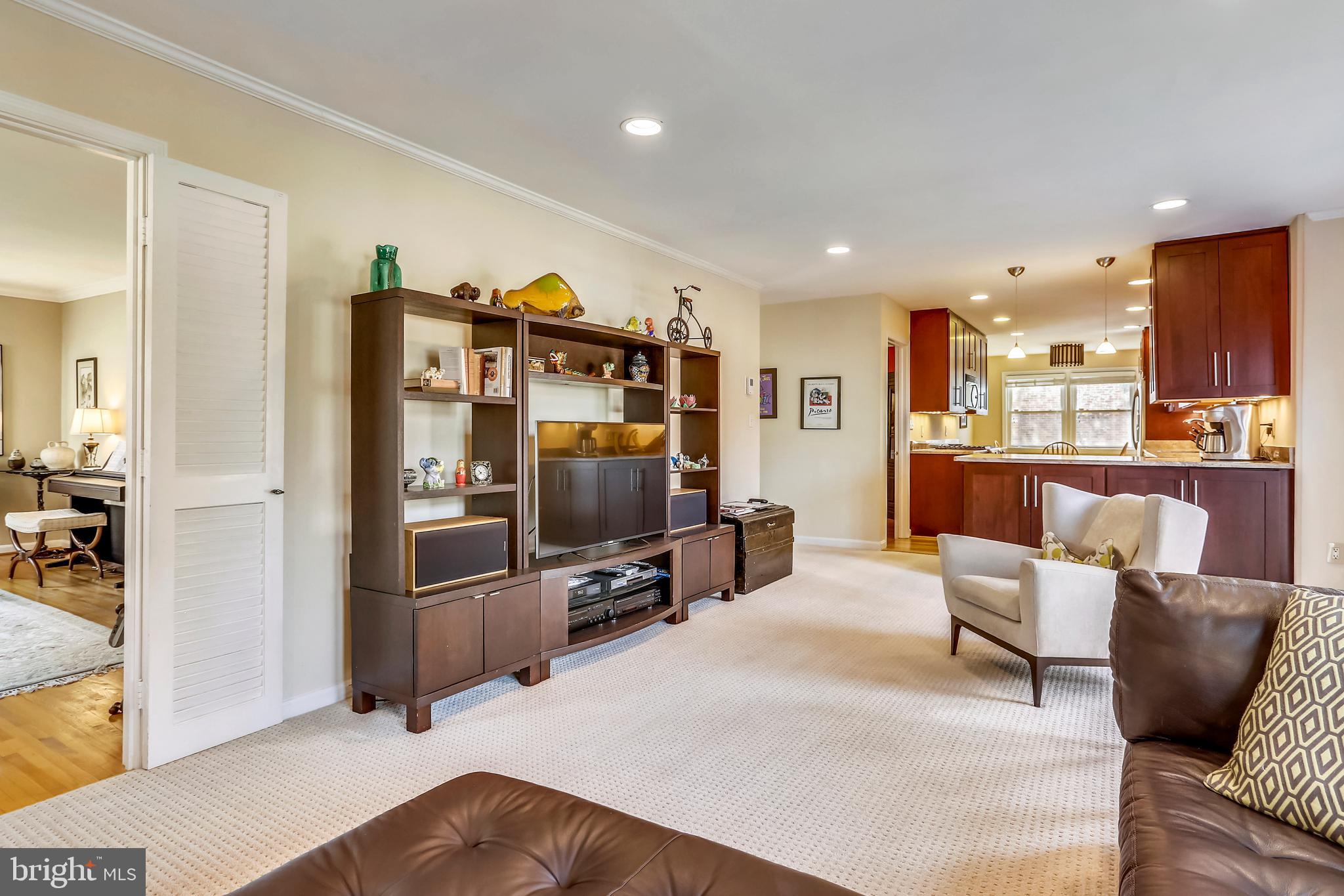 11820 Prestwick Road Potomac, MD 20854 - Photo 21 of 48 Gallery Image 21