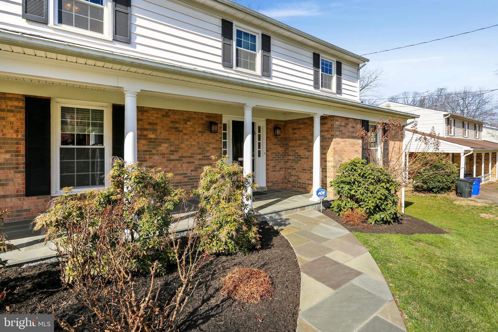 11820 Prestwick Road Potomac, MD 20854 - Photo 4 of 48 Gallery Image 4
