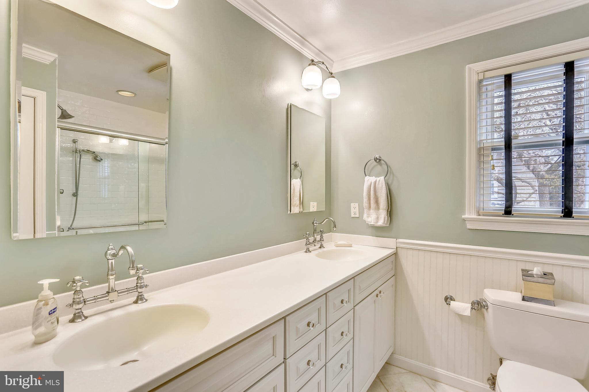 11820 Prestwick Road Potomac, MD 20854 - Photo 31 of 48 Gallery Image 31