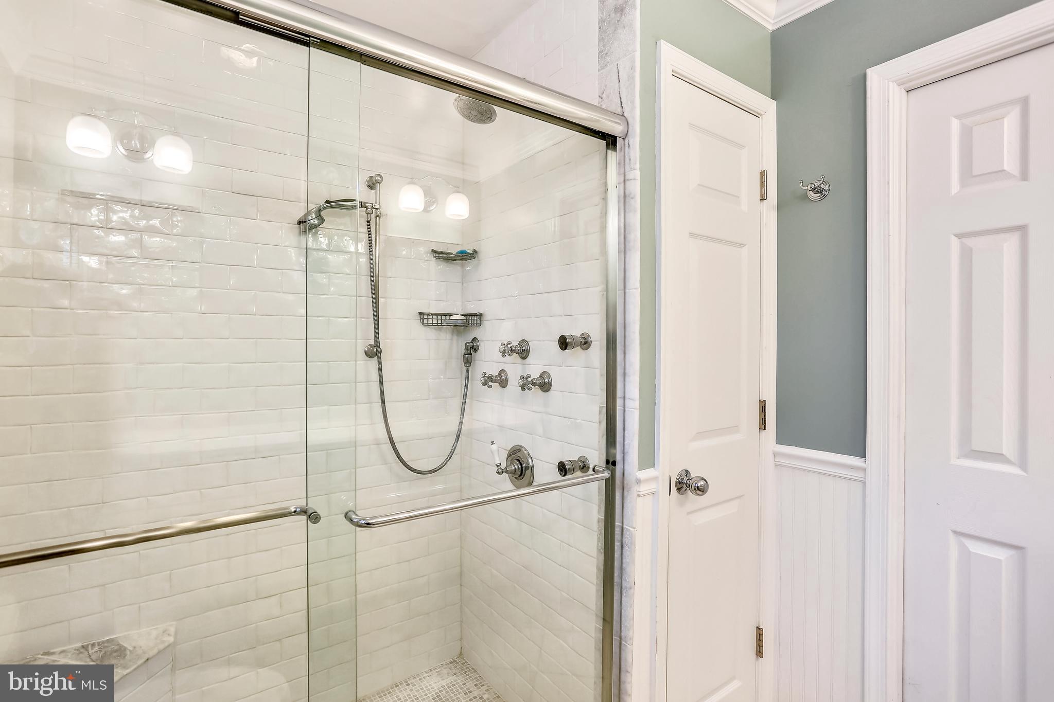 11820 Prestwick Road Potomac, MD 20854 - Photo 33 of 48 Gallery Image 33