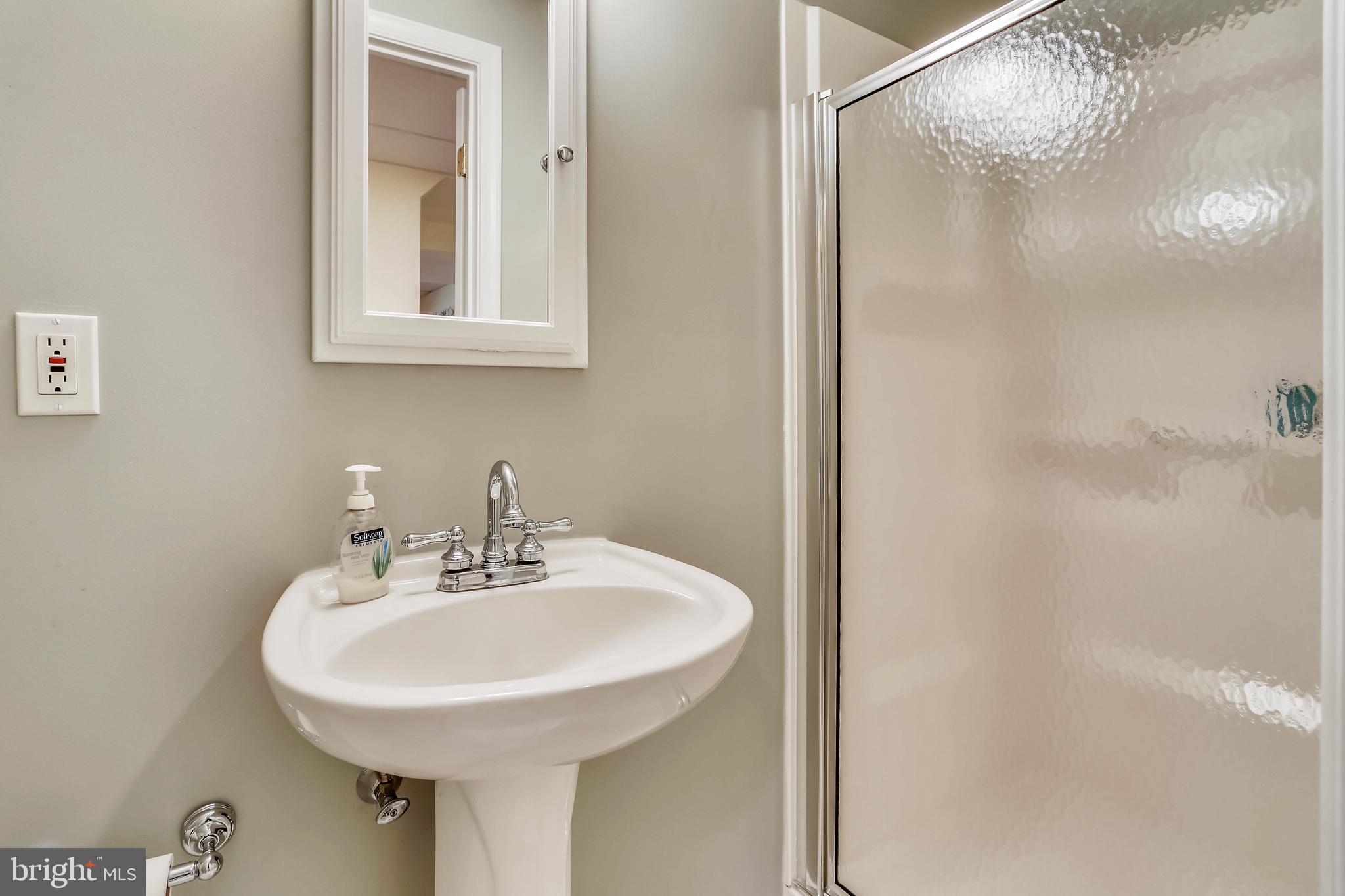 11820 Prestwick Road Potomac, MD 20854 - Photo 42 of 48 Gallery Image 42