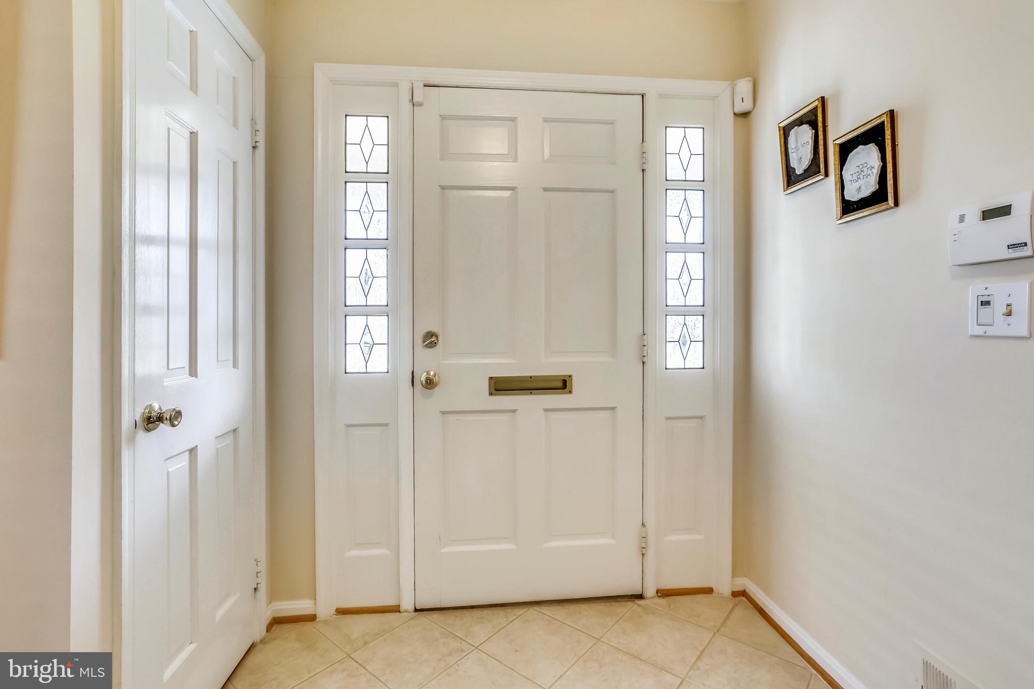 11820 Prestwick Road Potomac, MD 20854 - Photo 8 of 48 Gallery Image 8