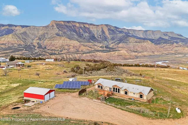 $765,000 | 301 County Road, Parachute, CO 81635