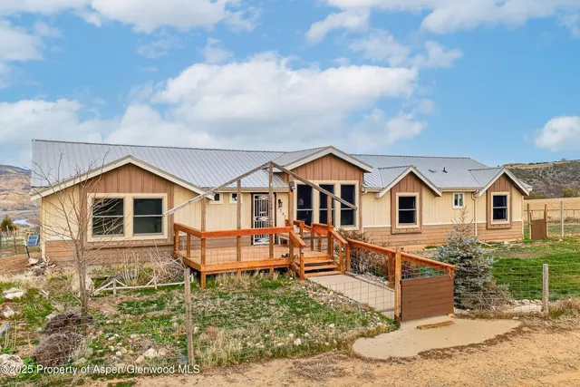 $765,000 | 301 County Road, Parachute, CO 81635
