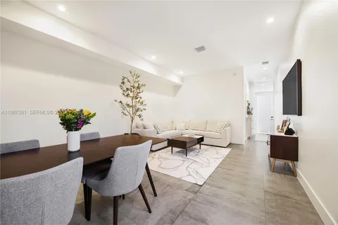 $1,125,000 | 3655 Southwest 25th Street, Unit 3655, Miami, FL 33133
