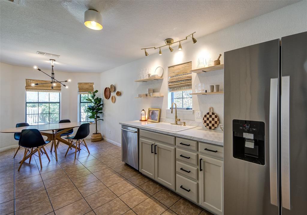 1606 North Mcdonald Avenue, Unit B Decatur, TX 76234 - Photo 5 of 25
