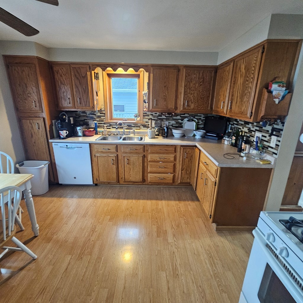 408 North Water Street Algoma, WI 54201 - Photo 5 of 32