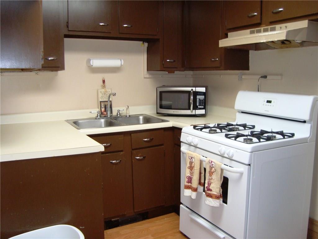 1203 Franklin Road Jackson Center, PA 16133 - Photo 3 of 11 Upstairs Unit