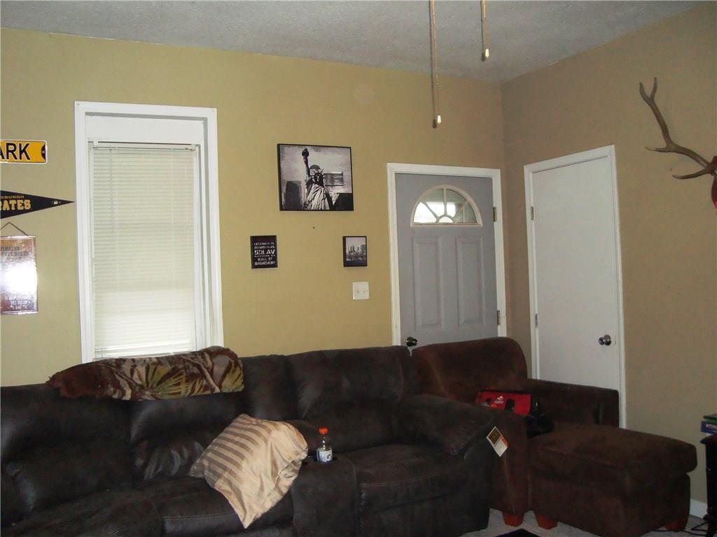 1203 Franklin Road Jackson Center, PA 16133 - Photo 10 of 11 Unit 1 Living Room