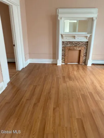 $1,900 | 361 Orange Street, Unit 1, Albany, NY 12206