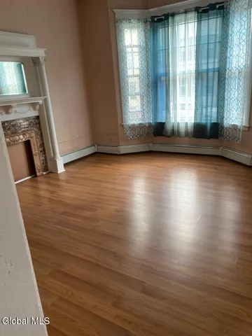 $1,900 | 361 Orange Street, Unit 1, Albany, NY 12206