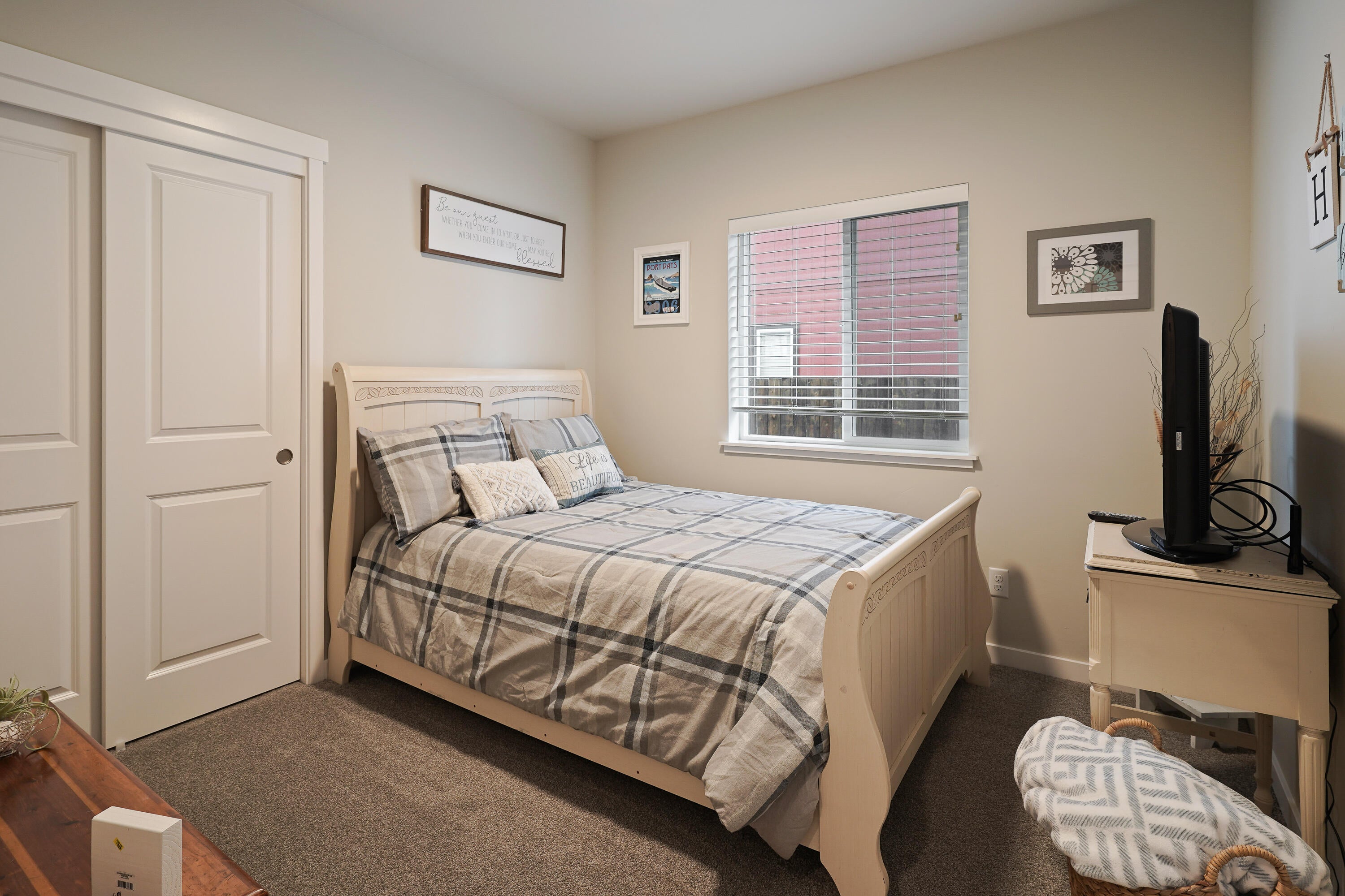 16484 Bassett Road La Pine, OR 97739 - Photo 8 of 30 DSC09636