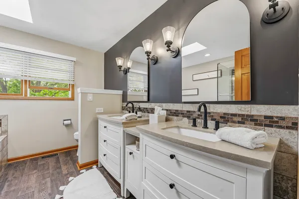$575,000 | 1028 Brewer Court, West Dundee, IL 60118